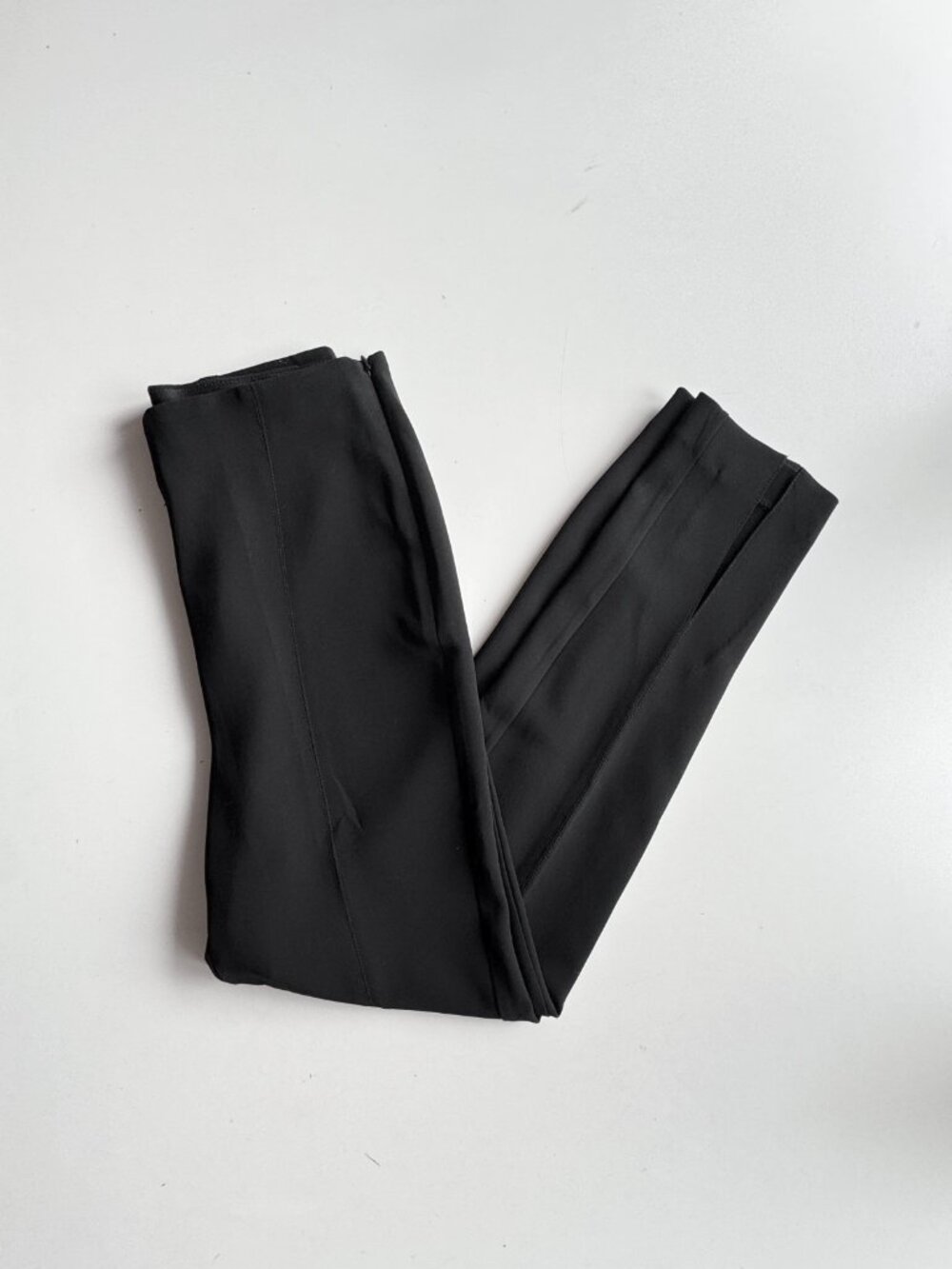 Aritzia BABATON Jotham Crepette Black Crepe Tapered Slit Trousers Pants, Size 6